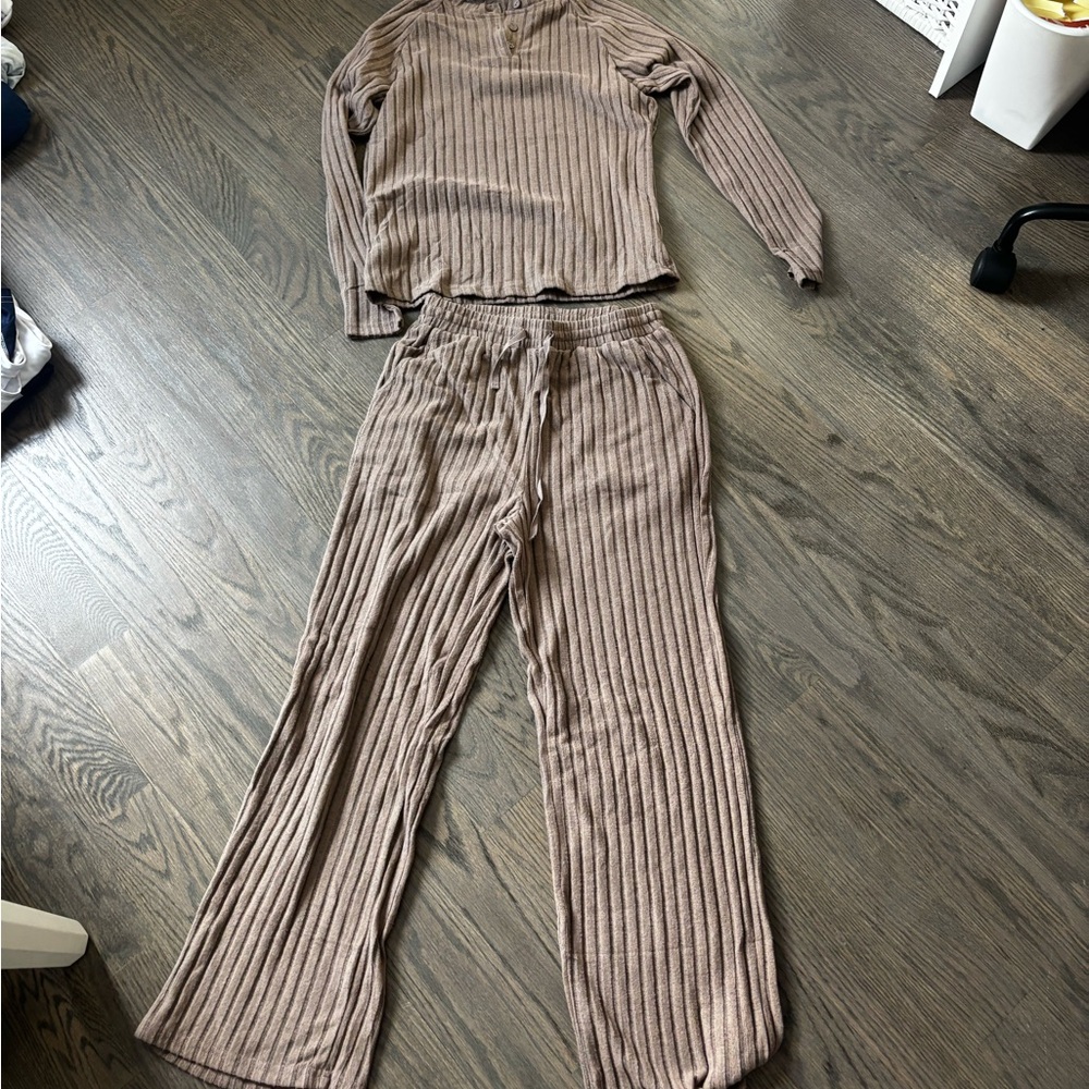 Ribbed Brown Lounge Set - Mintreus